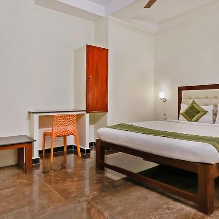 Itsy Hotels Prakasam Residency ポンディシェリ エクステリア 写真