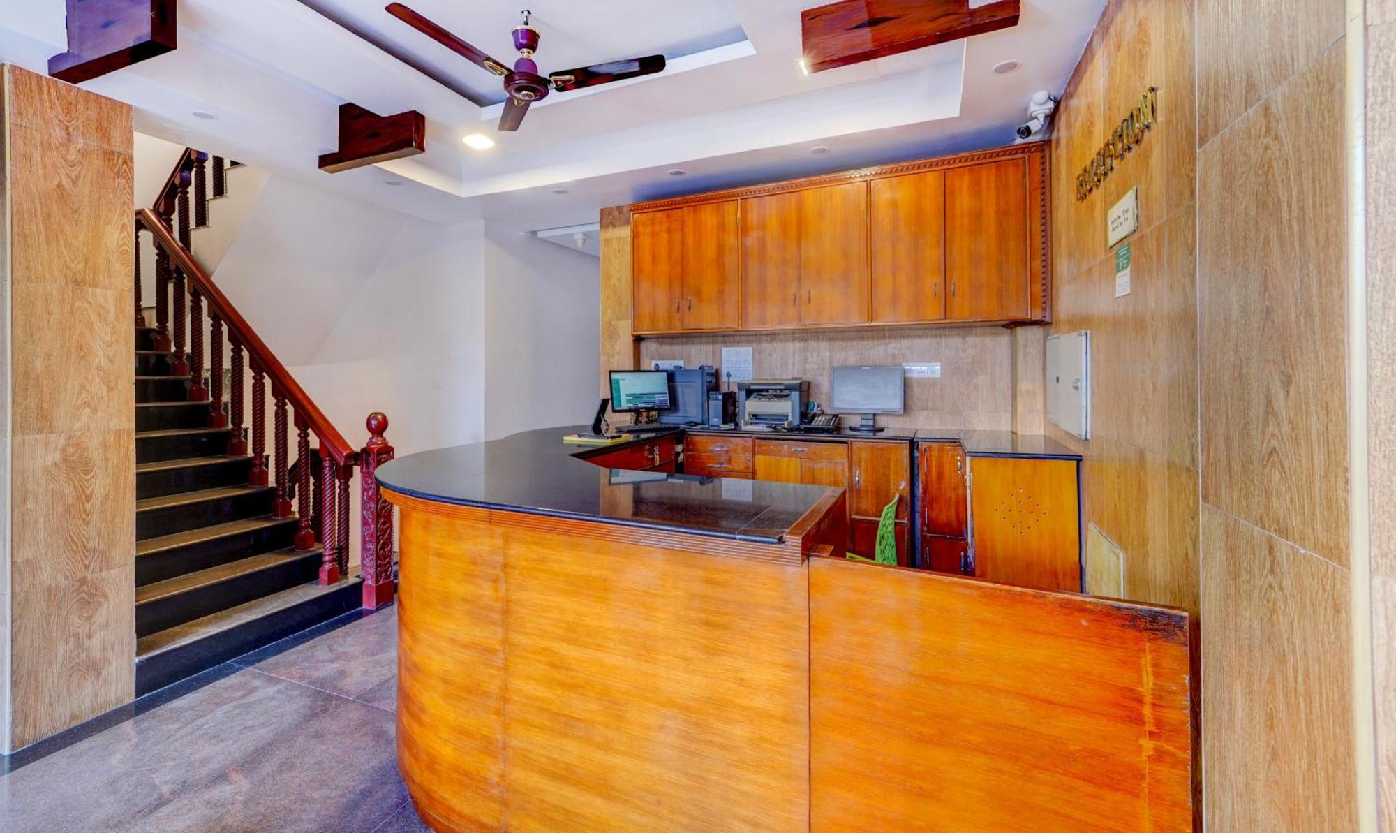 Itsy Hotels Prakasam Residency ポンディシェリ エクステリア 写真