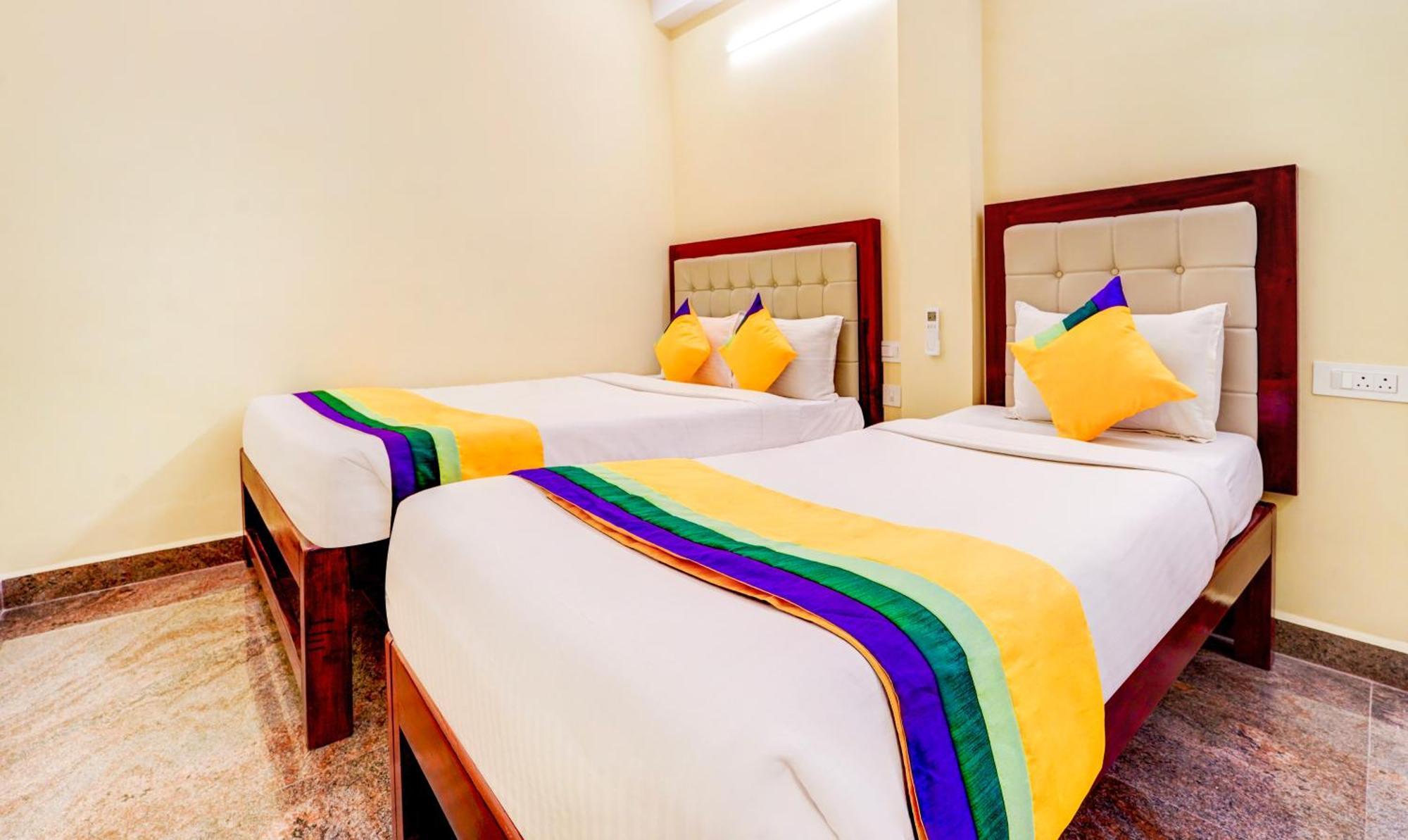 Itsy Hotels Prakasam Residency ポンディシェリ エクステリア 写真