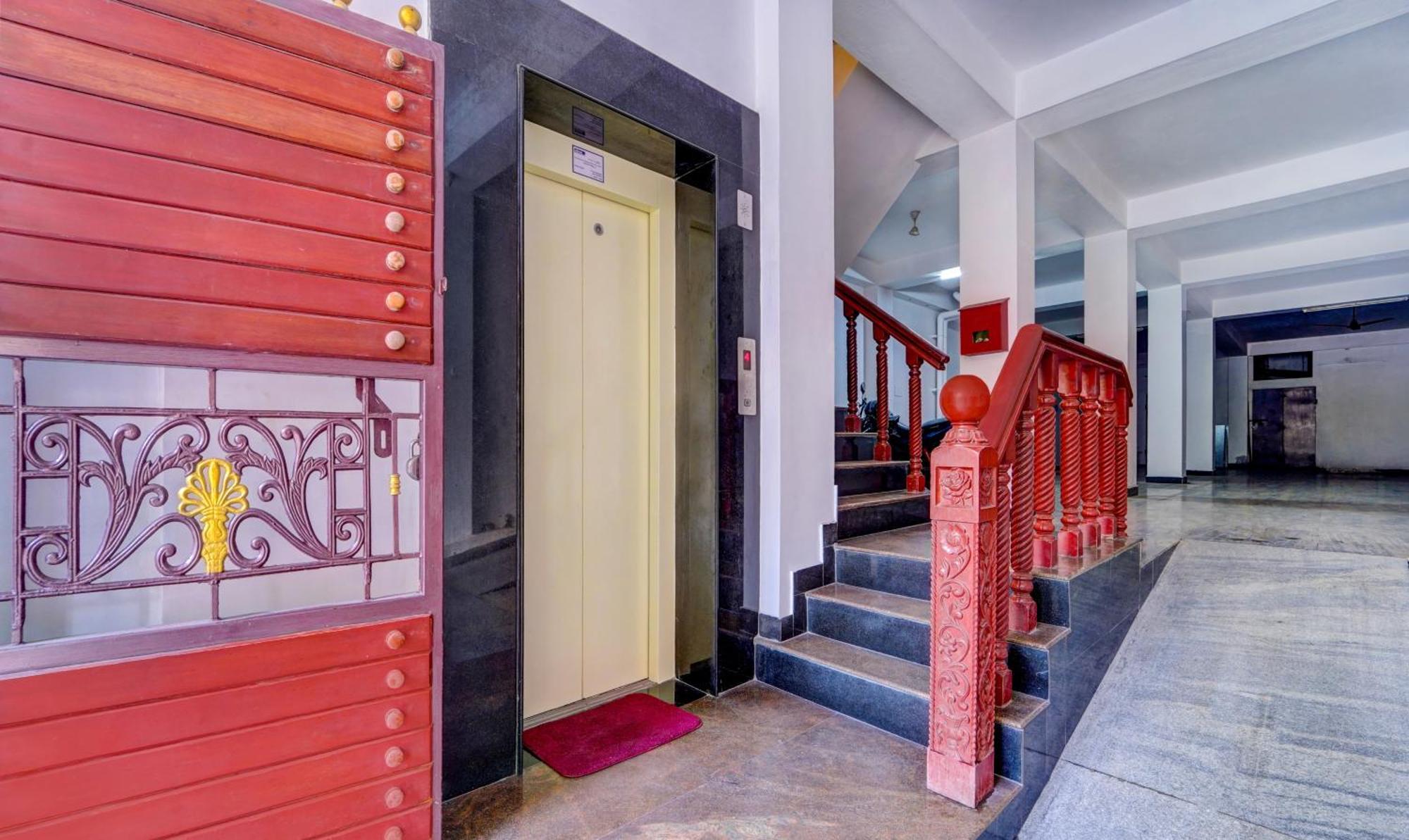 Itsy Hotels Prakasam Residency ポンディシェリ エクステリア 写真