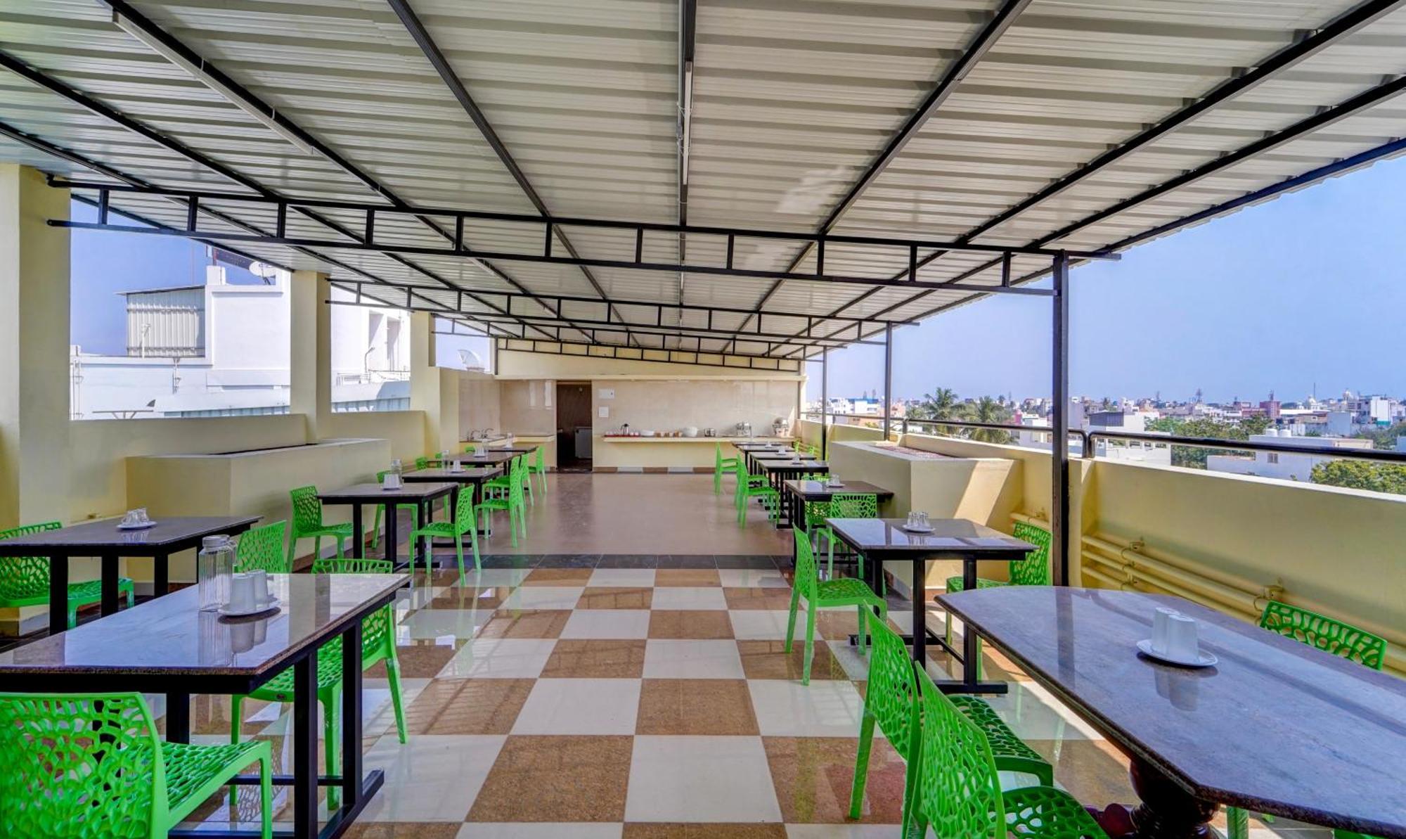 Itsy Hotels Prakasam Residency ポンディシェリ エクステリア 写真