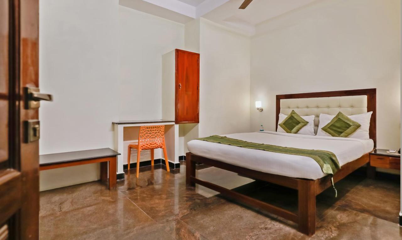 Itsy Hotels Prakasam Residency ポンディシェリ エクステリア 写真