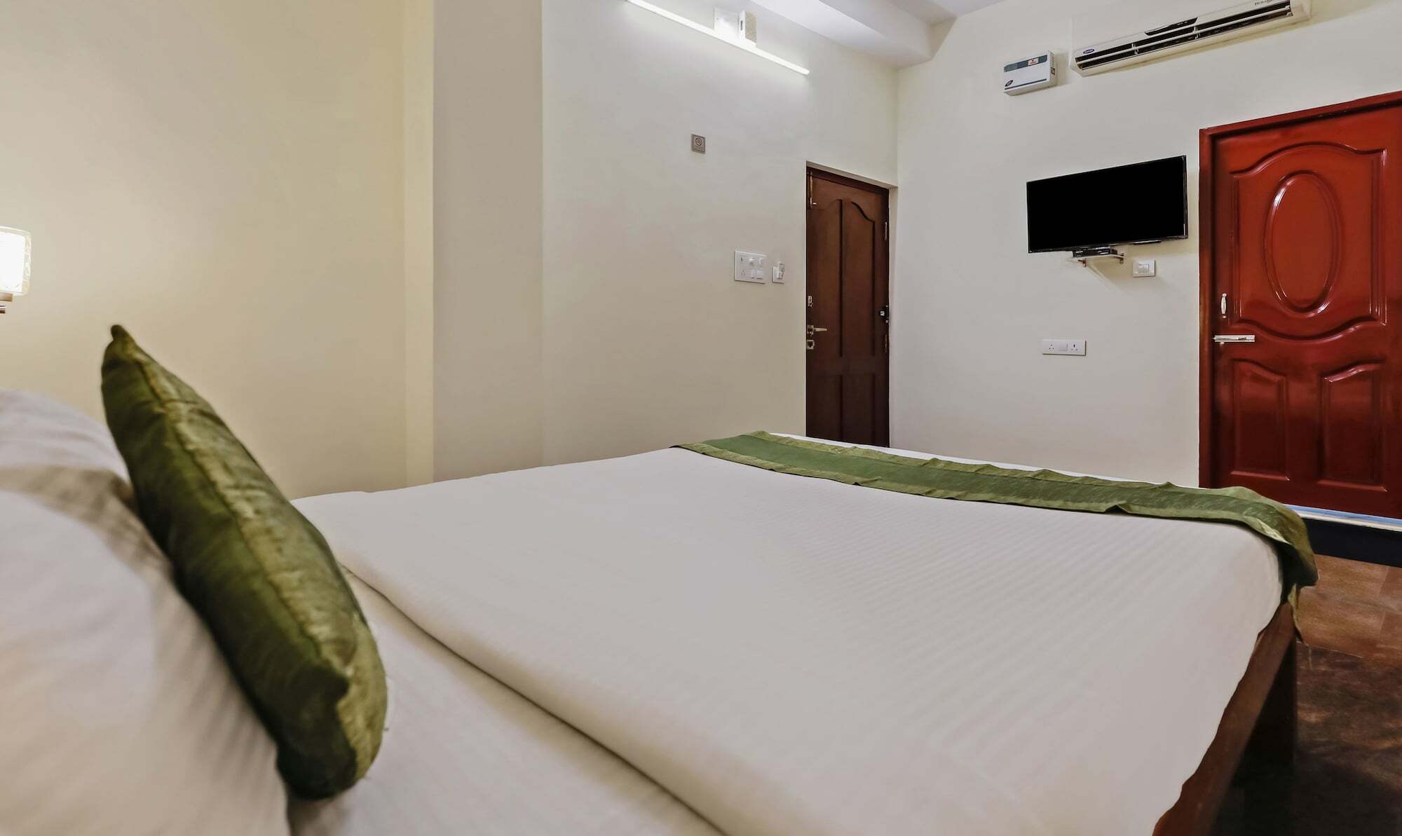 Itsy Hotels Prakasam Residency ポンディシェリ エクステリア 写真